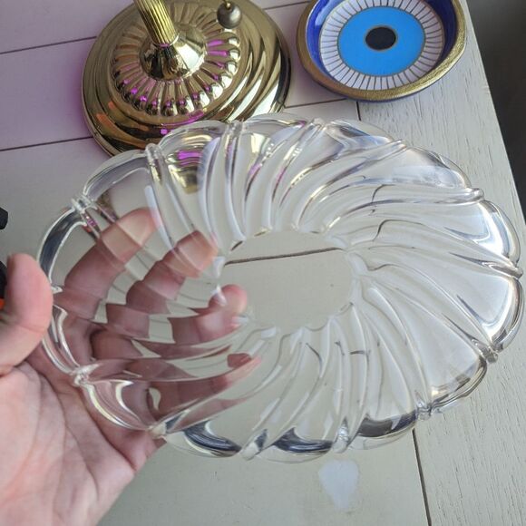 Flat Sun Shaped Glass Dish Catch All Plate - Picture 4 of 4